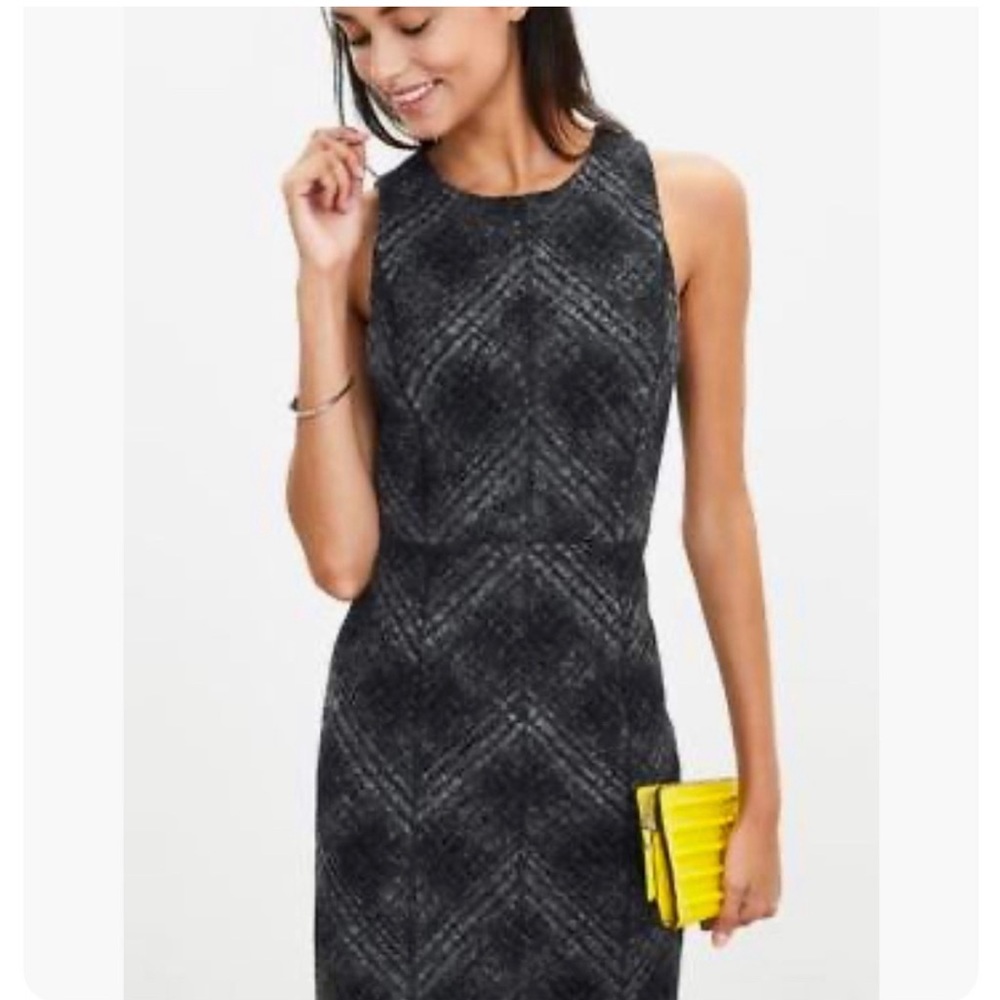 Banana republic sheath dress wool blend warm, pretty and professional winter